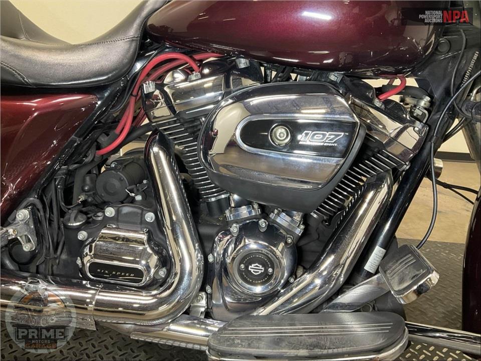 2018 Harley-Davidson FLTRX ROAD GLIDE — фото 6