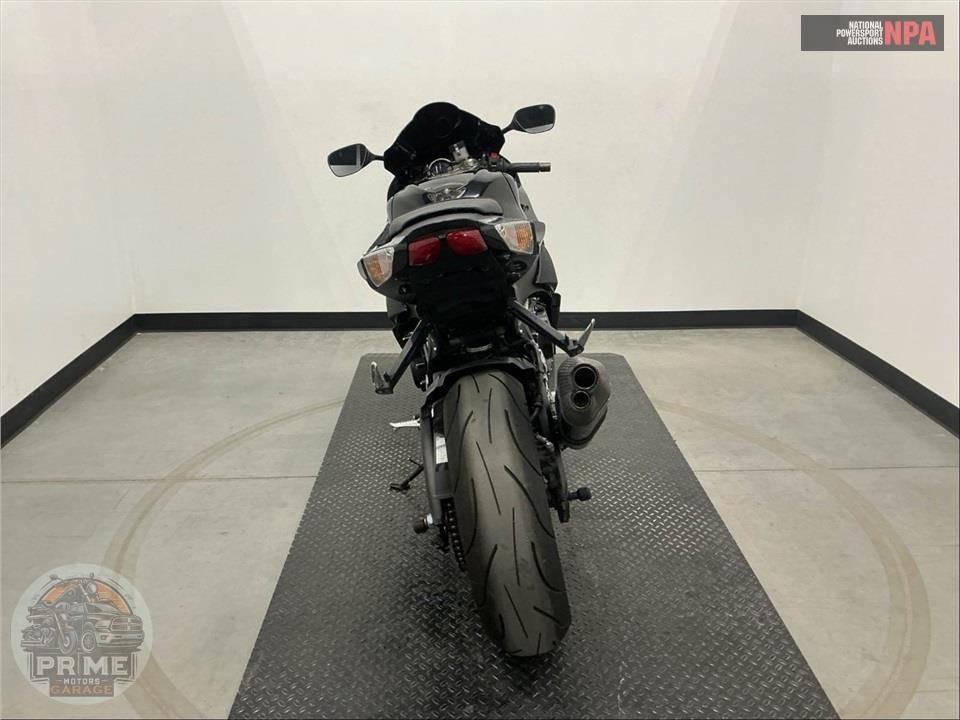 2011 Suzuki GSX-R750L1 — фото 4