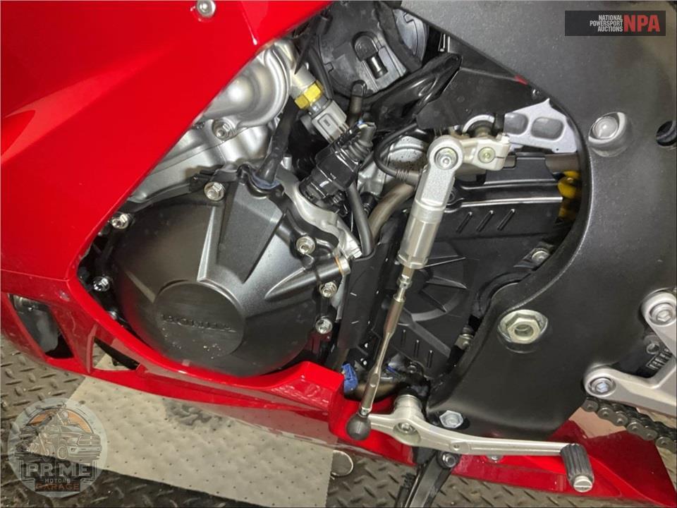 2025 Honda CBR1000RR-R FIREBLADE SP — фото 7