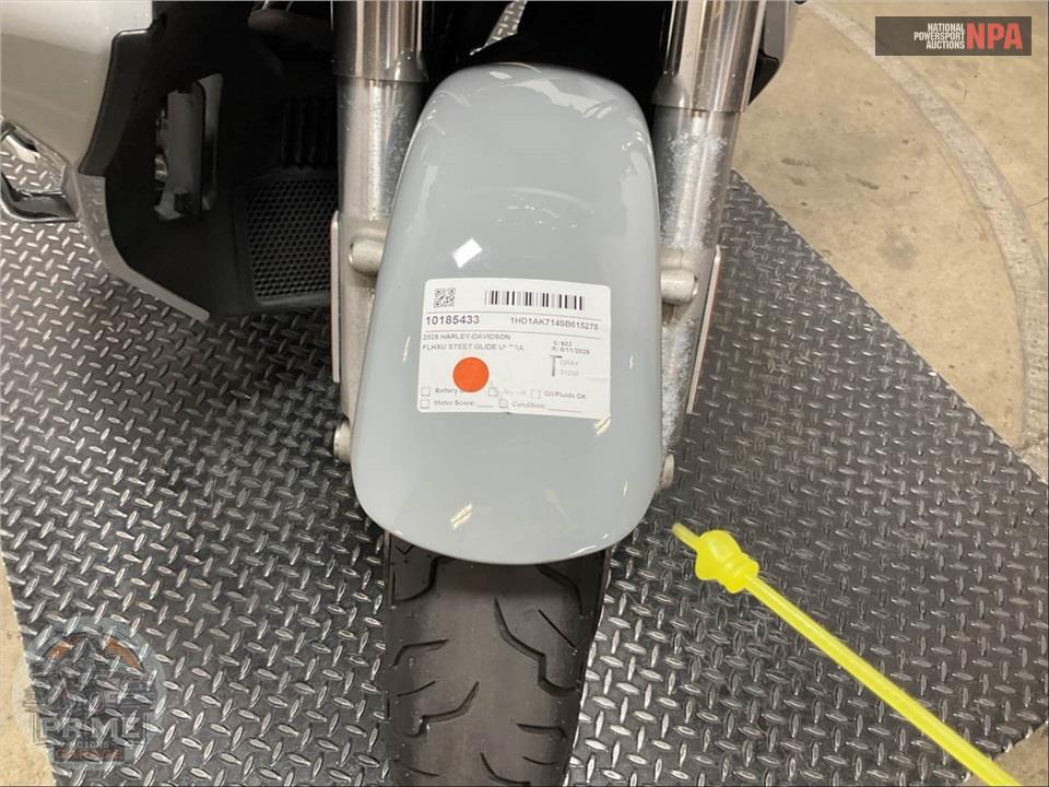 2025 Harley-Davidson FLHXU STEET GLIDE ULTRA — фото 19