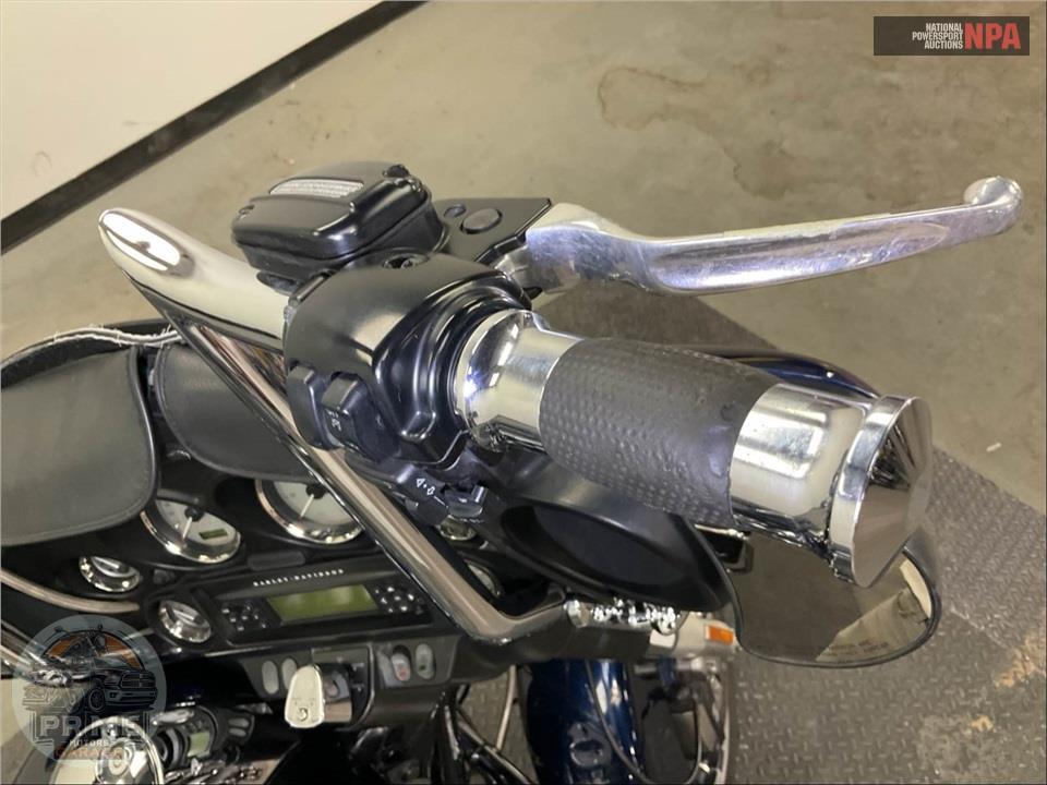 2012 Harley-Davidson FLHX STREET GLIDE — фото 39