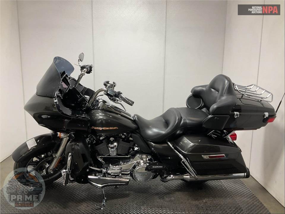 2019 Harley-Davidson FLTRU ROAD GLIDE ULTRA — фото 3
