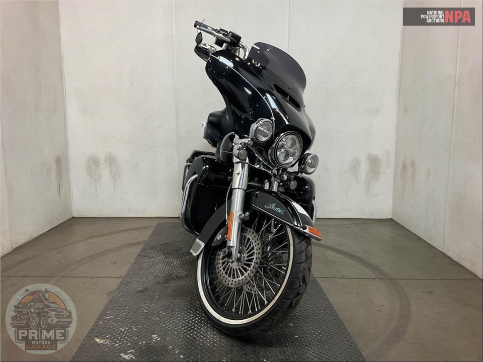 2016 Harley-Davidson FLHTK ELECTRA GLIDE ULTRA LIMITED — фото 2