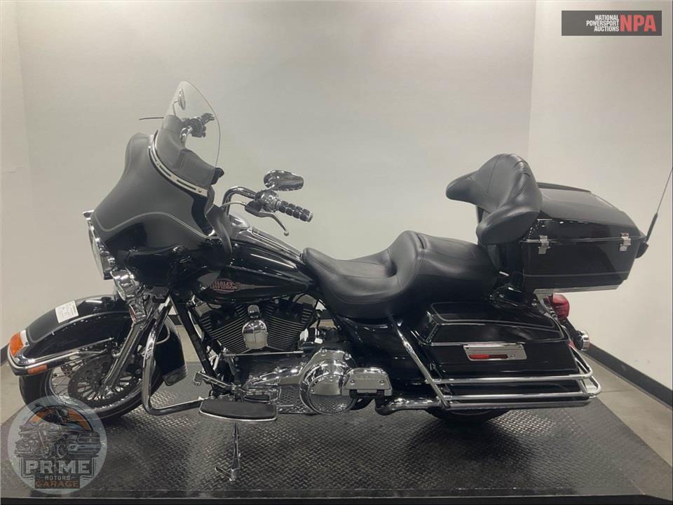 2009 Harley-Davidson FLHTC ELECTRA GLIDE CLASSIC — фото 3