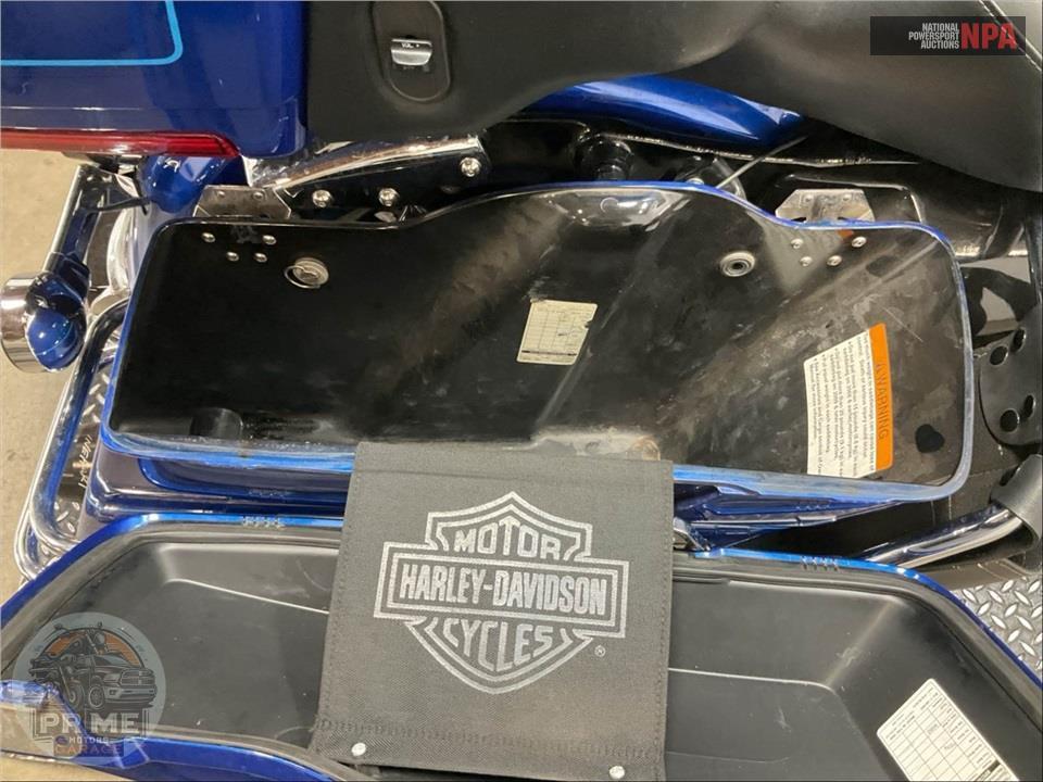 2009 Harley-Davidson FLHTCU ULTRA CLASSIC ELECTRA GLIDE — фото 25