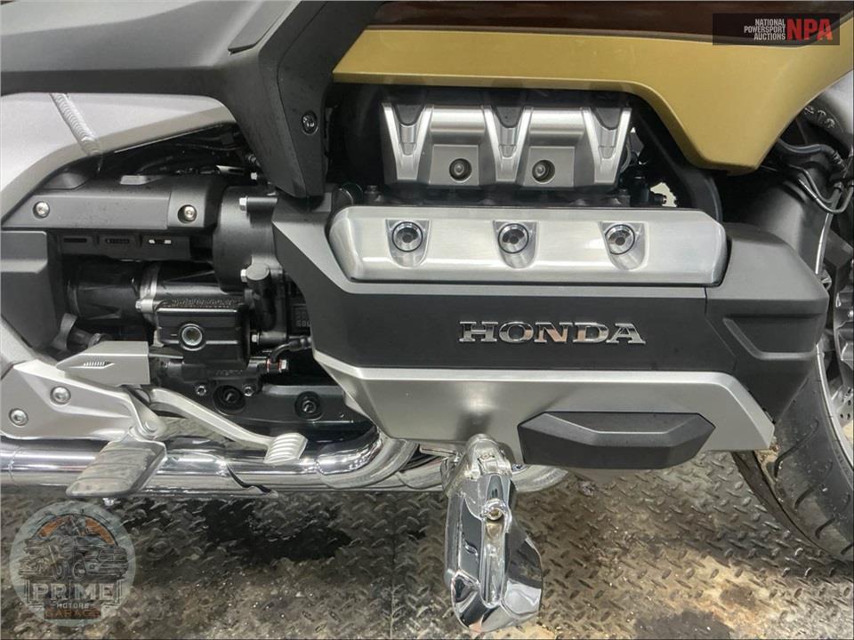 2025 Honda GOLD WING TOUR 50TH ANNIVERSARY — фото 6