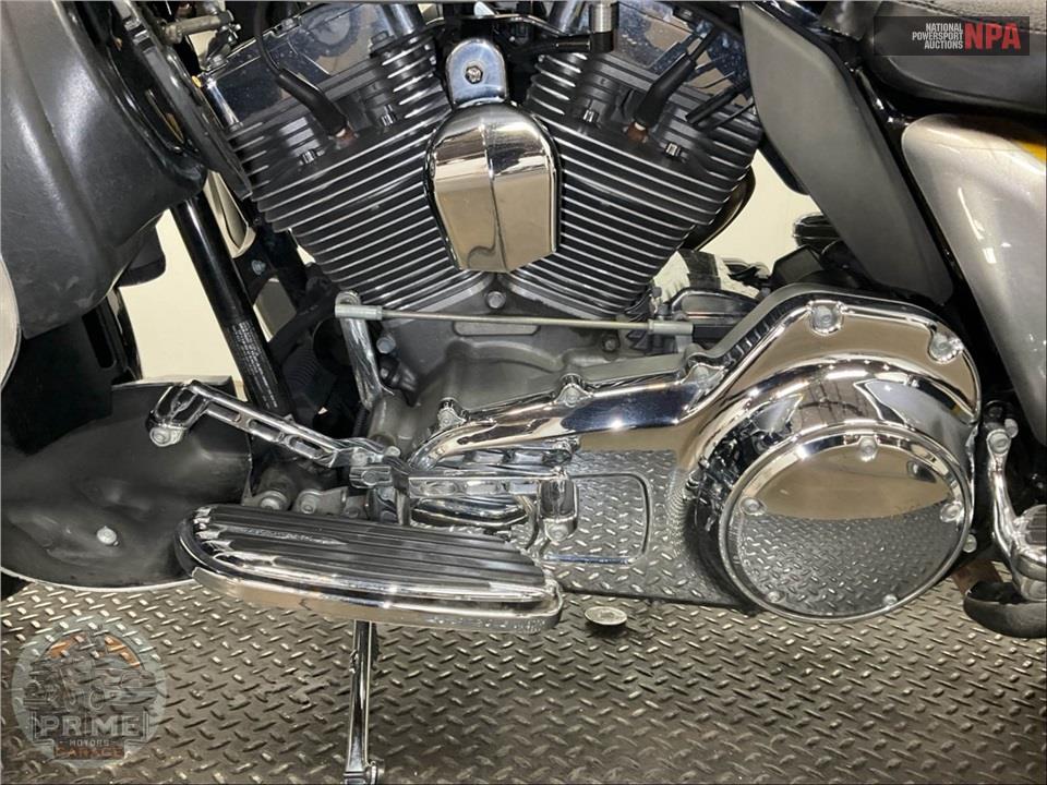 2012 Harley-Davidson FLHTCUSE7 SCREAMIN EAGLE — фото 7