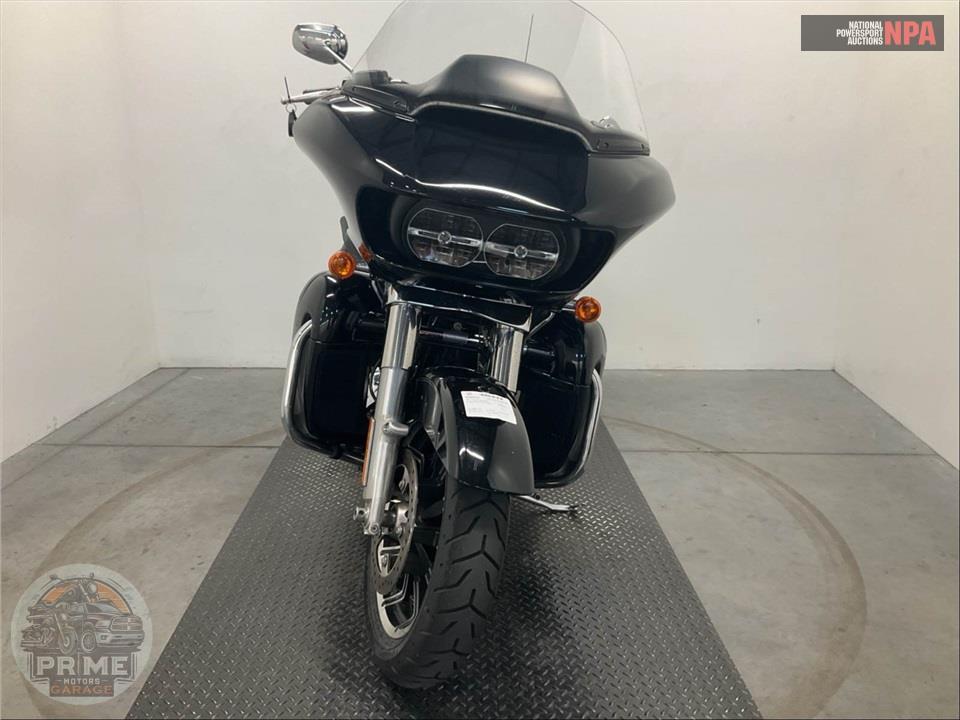 2017 Harley-Davidson FLTRU ROAD GLIDE ULTRA — фото 2