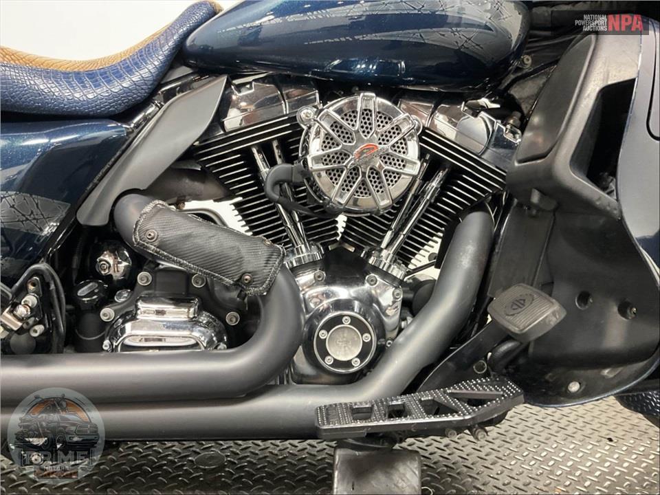 2016 Harley-Davidson FLTRU ROAD GLIDE ULTRA — фото 6