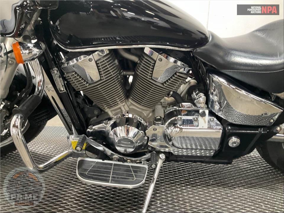 2002 Honda VTX1800S2 RETRO SPOKE — фото 7