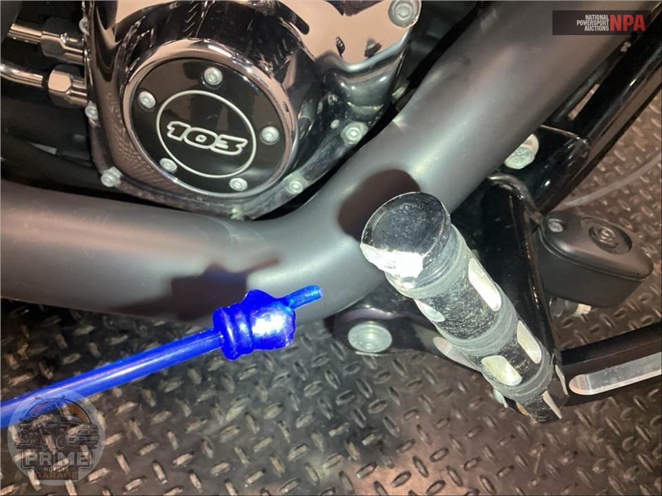 2013 Harley-Davidson FXSB BREAKOUT — фото 26