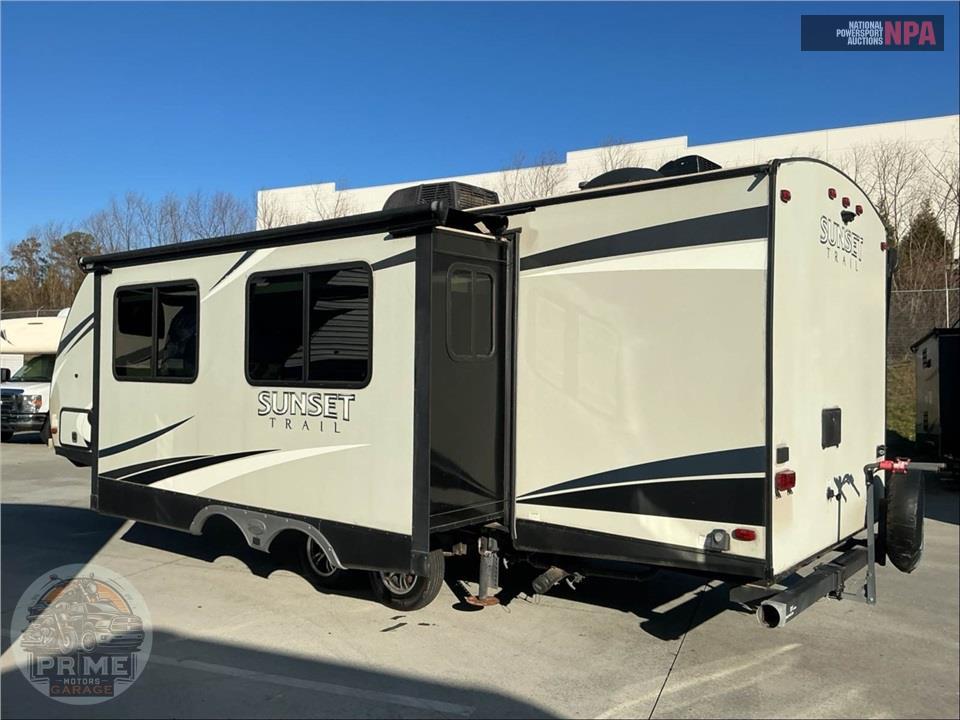 2017 Crossroads Rv M-26 SI - SUNSET TRAIL GRAND RESERVE SERIES — фото 3