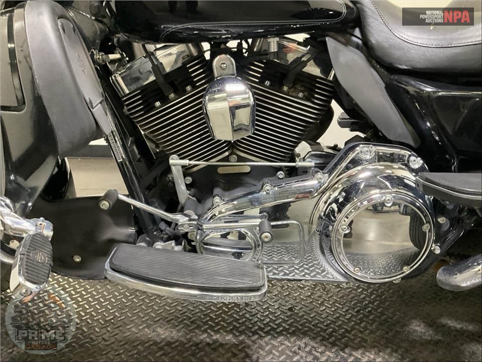 2011 Harley-Davidson FLHTCUTG TRIGLIDE UL CLSC — фото 7