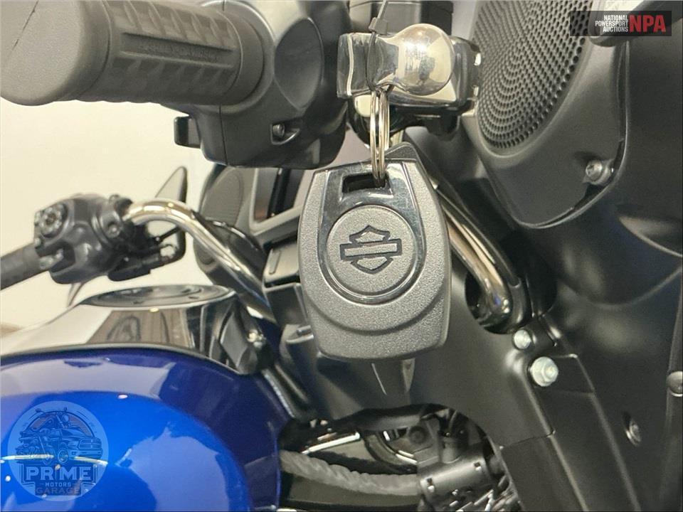 2025 Harley-Davidson FLHX STREET GLIDE — фото 10