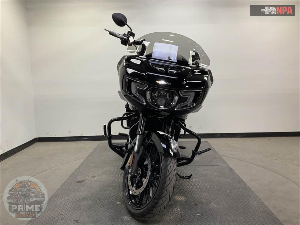 2023 Indian Motorcycle CHALLENGER (BLACK) — фото 2
