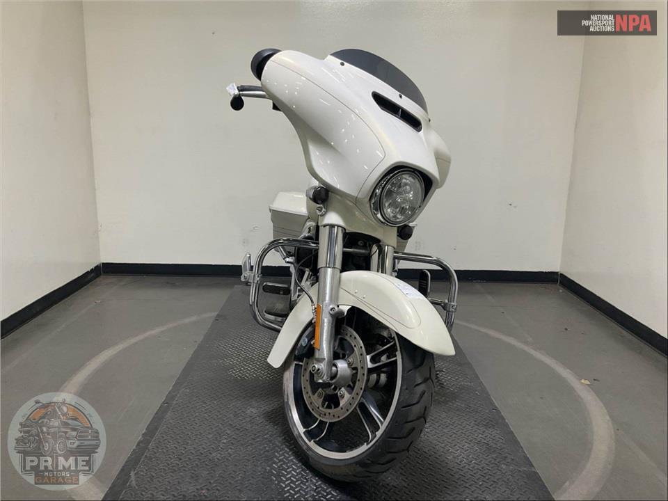2015 Harley-Davidson FLHXS STREET GLIDE SPECIAL — фото 2
