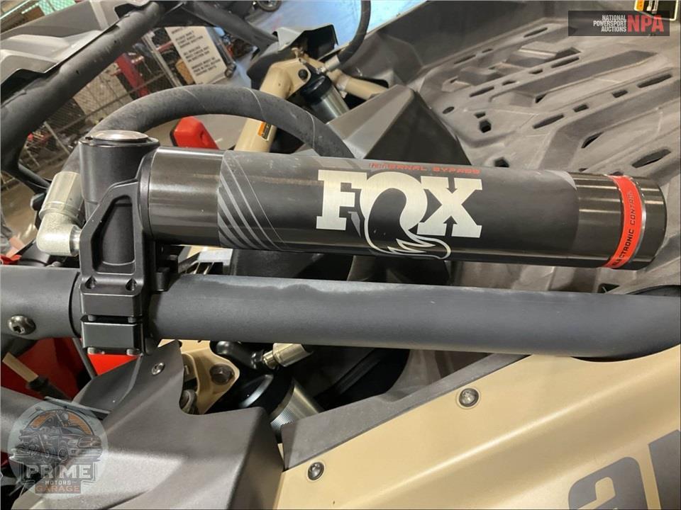 2022 Can-Am MAVERICK X3 MAX X RS TURBO RR SMART-SHOX (DESERT TAN & CARBON BLACK) — фото 32