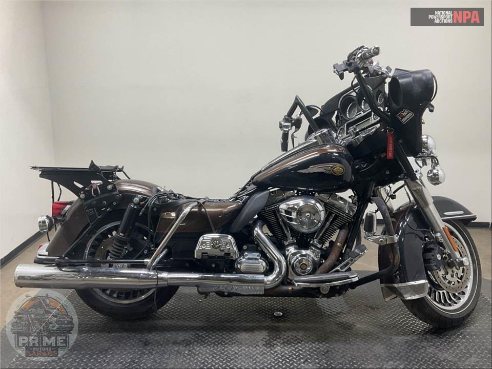 2013 Harley-Davidson FLHTK EL GLIDE UL LI ANN — фото 1