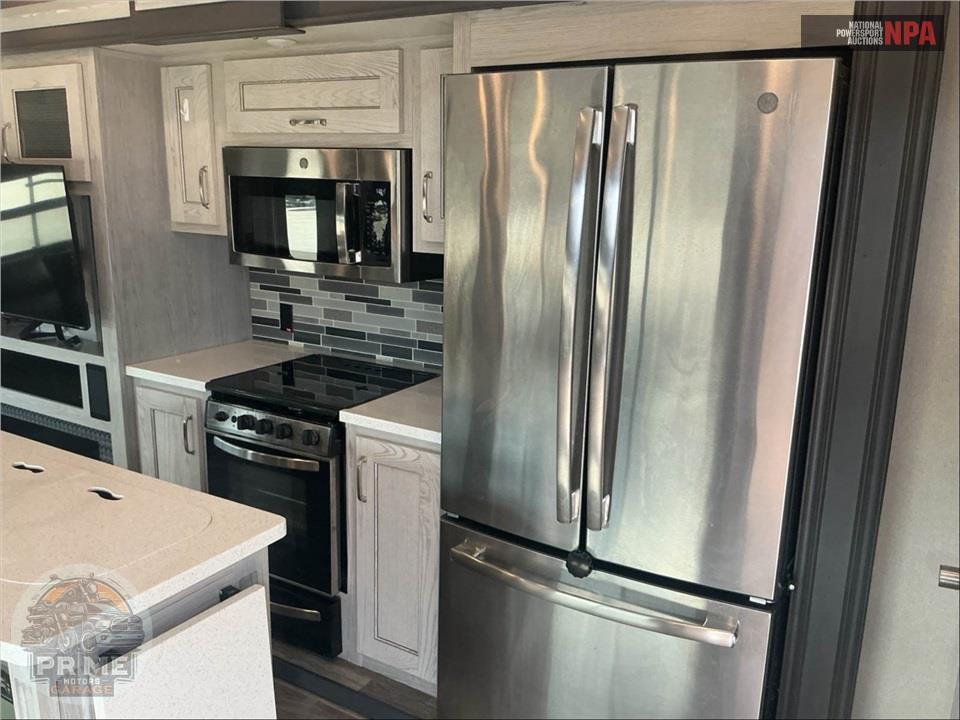 2021 Keystone Rv M-295 RL - MONTANA HIGH COUNTRY FIFTH WHEEL SERIES — фото 18