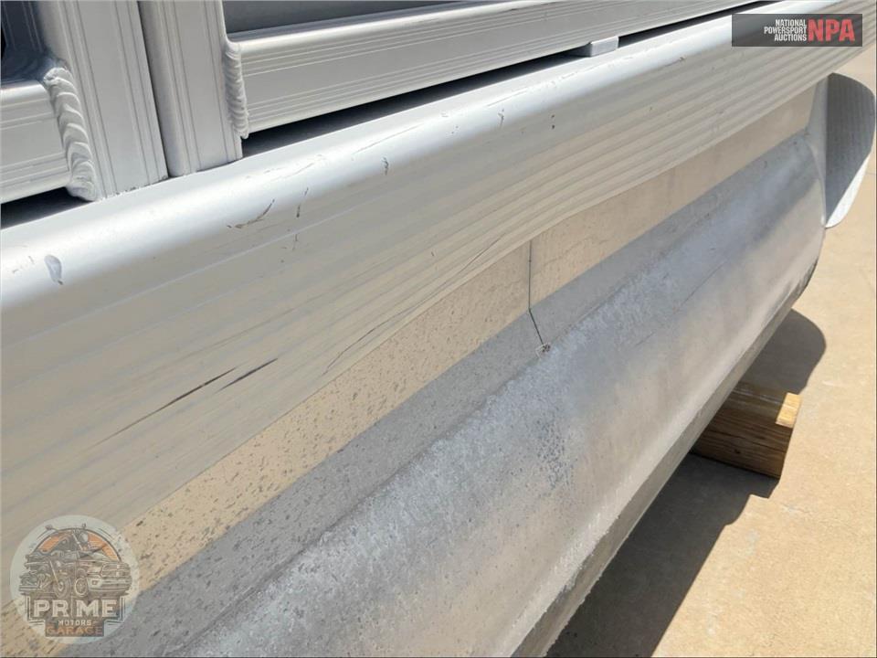 2023 Bennington Pontoons 22 SF(*)S SERIES L=23/E=1-115HP YAMAHA OB — фото 21