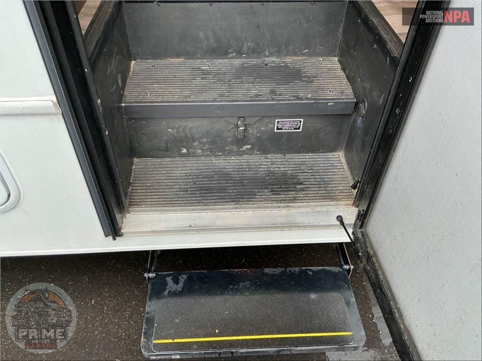 2020 Jayco M-24 B FORD V10 - REDHAWK SERIES — фото 43