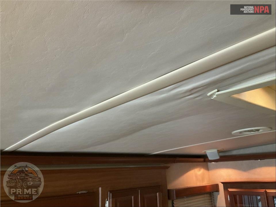 2006 Winnebago M-35A WORKHORSE ADVENTURER SERIES — фото 37