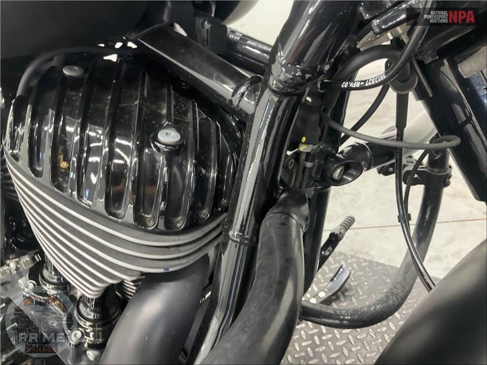 2023 Indian Motorcycle CHIEF BOBBER DARK HORSE (SMOKE) — фото 2