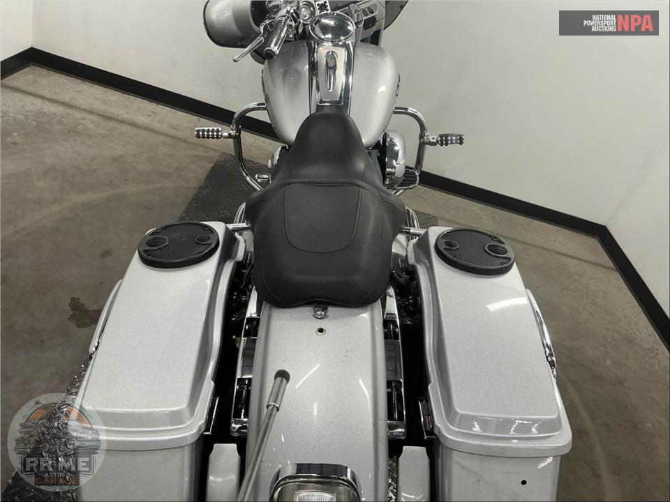 2009 Harley-Davidson FLHTCUSE4 — фото 30