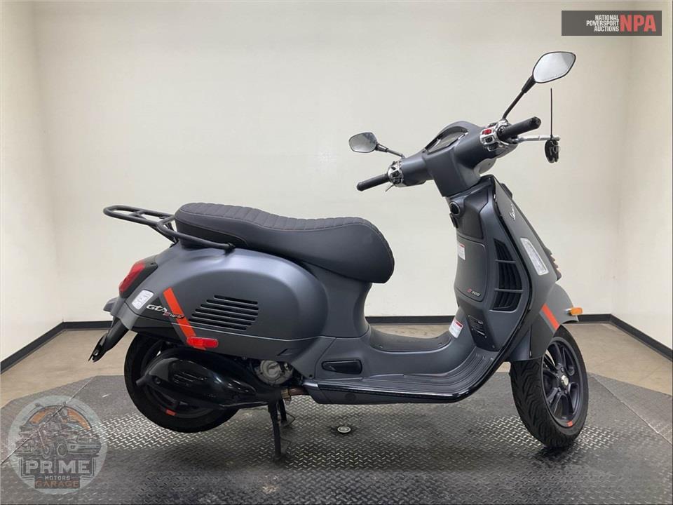2024 VESPA GTS SUPER 300