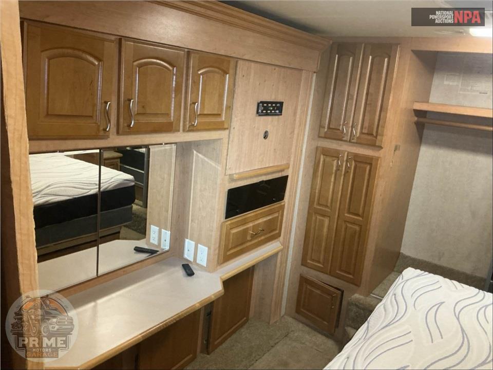 2006 Mandalay Coach M-39A WORKHORSE 330HP - PRESIDIO SERIES — фото 22