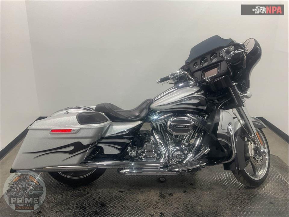 2015 Harley-Davidson FLHXSE CVO STREET GLIDE SPECIAL — фото 1