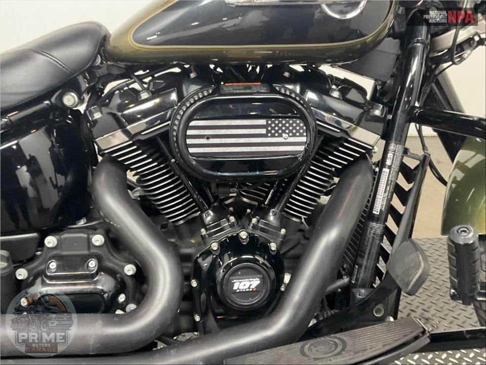 2018 Harley-Davidson FLHC HERITAGE CLASSIC — фото 6