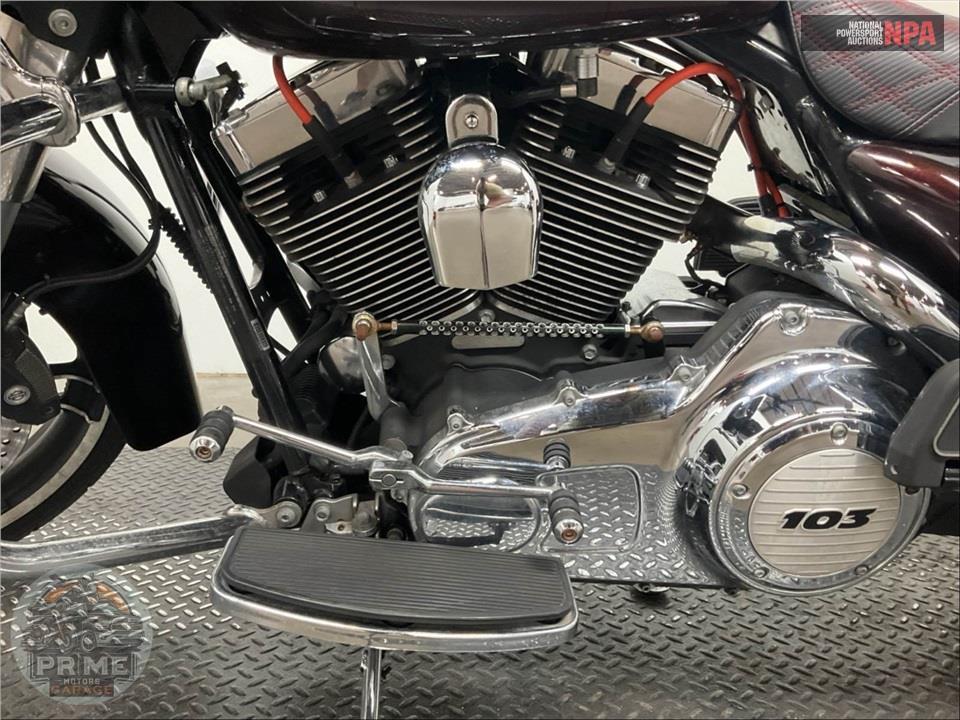 2011 Harley-Davidson FLTRU ROAD GLIDE ULTRA — фото 7