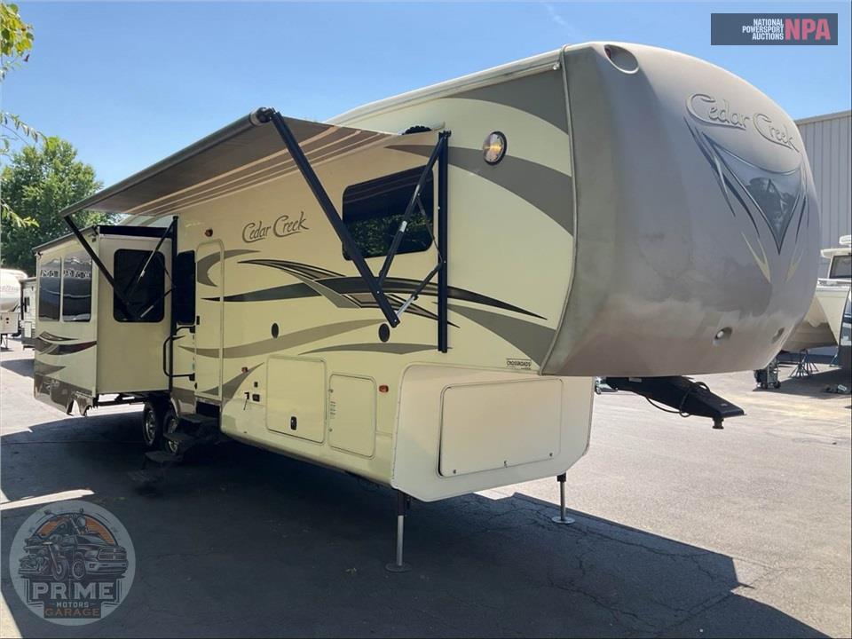 2013 Cedar Creek M-36RE - FIFTH WHEEL SERIES — фото 1