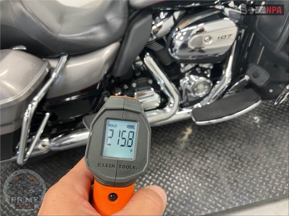 2017 Harley-Davidson FLHTK ULTRA LIMITED — фото 8