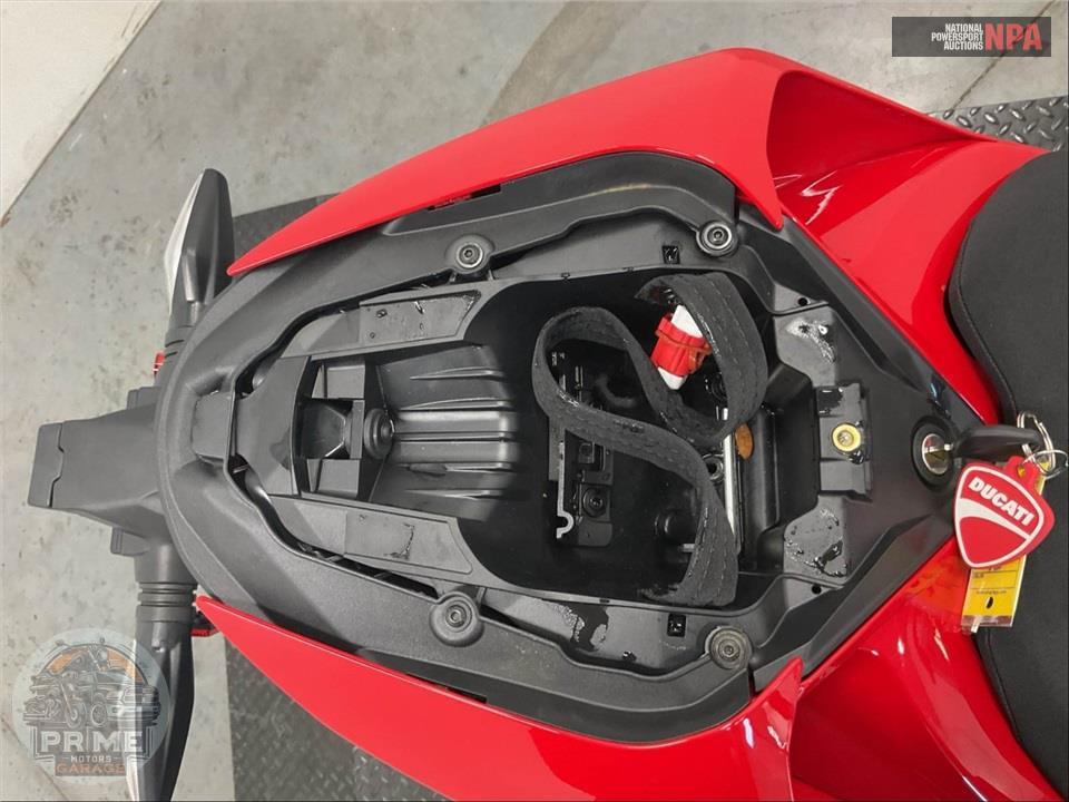 2025 Ducati PANIGALE V2 — фото 13