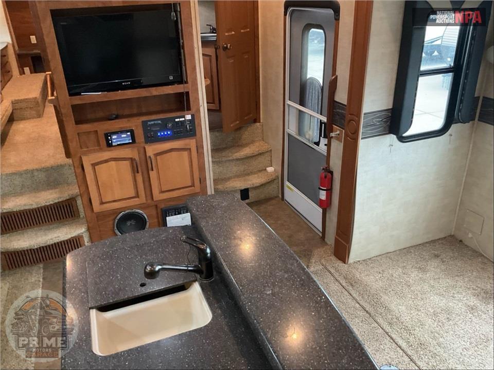 2011 Keystone Rv M-4014 LEV - RAPTOR TOY HAULER TOY HAULER SERIES — фото 9