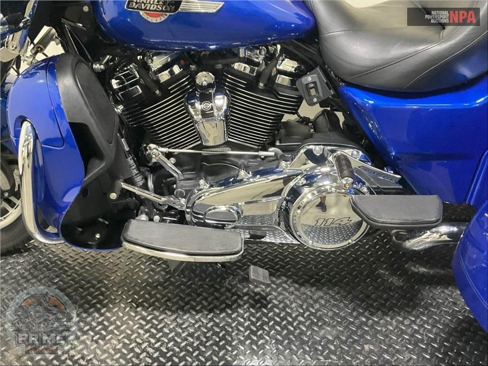 2024 Harley-Davidson FLHTCUTG TRI GLIDE ULTRA CLASSIC — фото 7