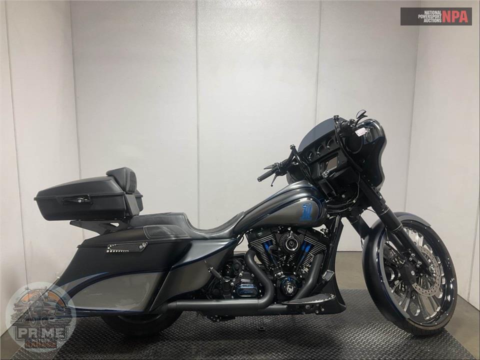 2015 Harley-Davidson FLHXS STREET GLIDE SPECIAL — фото 1