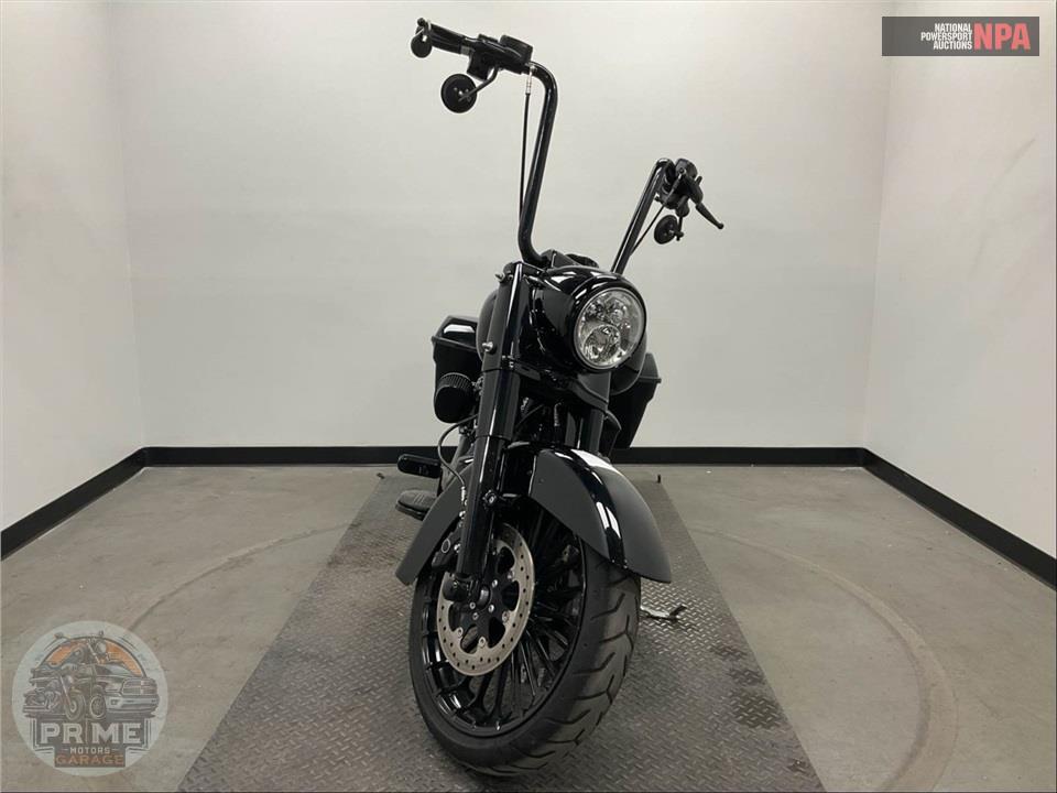 2017 Harley-Davidson FLHRXS ROAD KING SPECIAL — фото 2