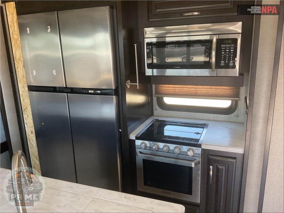 2018 Grand Design Recreational Vehicles M-351M - MOMENTUM TOY HAULER TOY HAULER SERIES — фото 21
