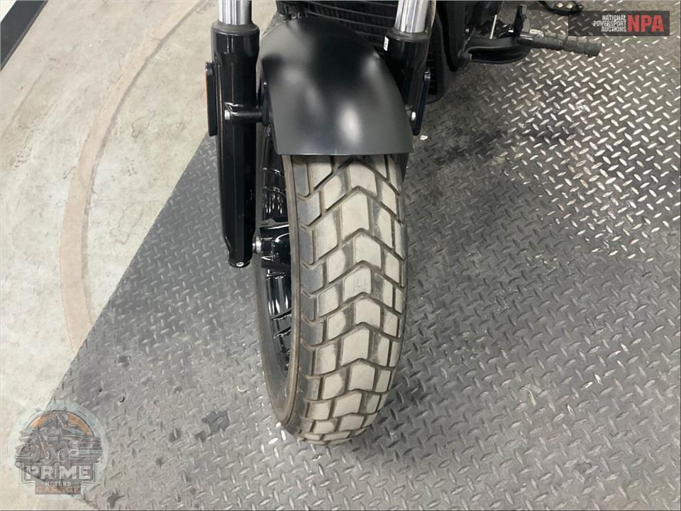 2021 Indian Motorcycle SCOUT BOBBER (ABS, BLACK SMOKE) — фото 14