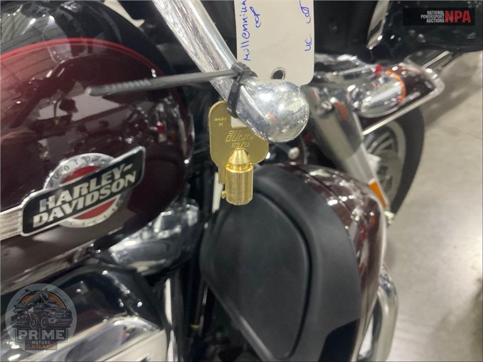 2022 Harley-Davidson FLHTCUTG TRI GLIDE ULTRA CLASSIC — фото 21