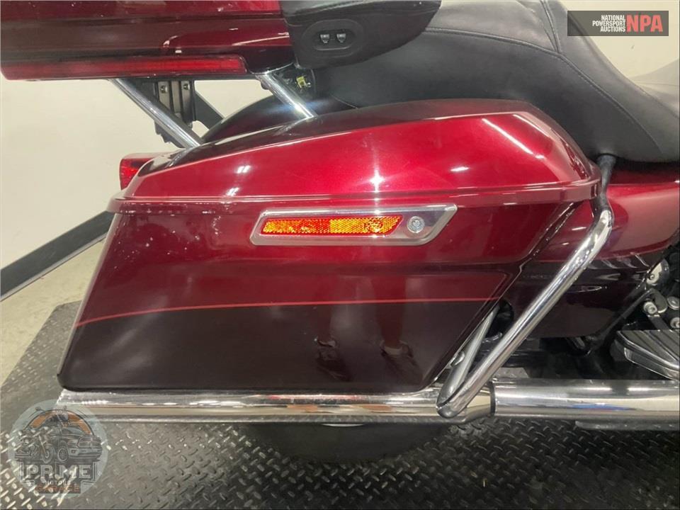 2015 Harley-Davidson FLHTK ELECTRA GLIDE ULTRA LIMITED — фото 28