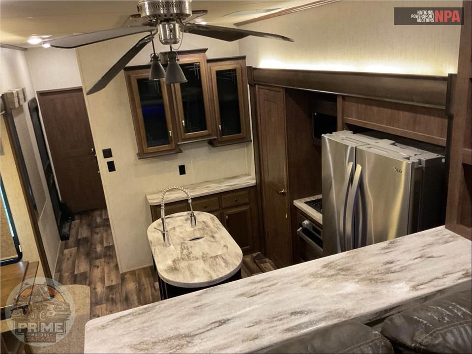 2019 Sandpiper By Forest River M-379FLOK - FIFTH WHEEL SERIES — фото 8