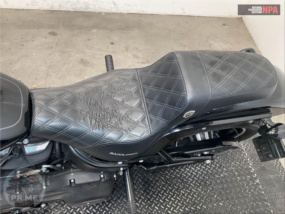 2019 Harley-Davidson FXBB STREET BOB — фото 31