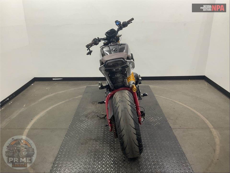 2022 Indian Motorcycle FTR R CARBON — фото 4