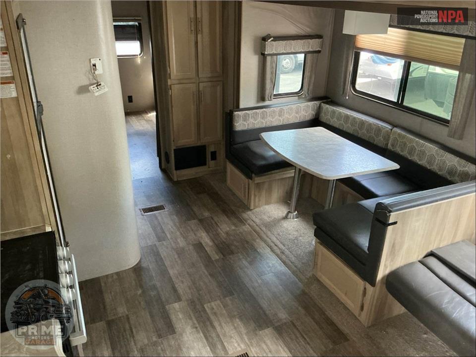 2021 Coachmen By Forest River M-323 BHDSCK - CATALINA LEGACY SERIES — фото 6