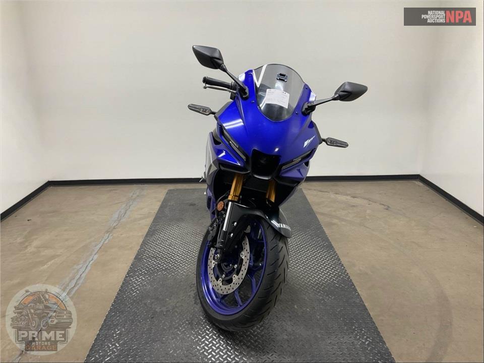 2025 Yamaha YZF-R3 — фото 2