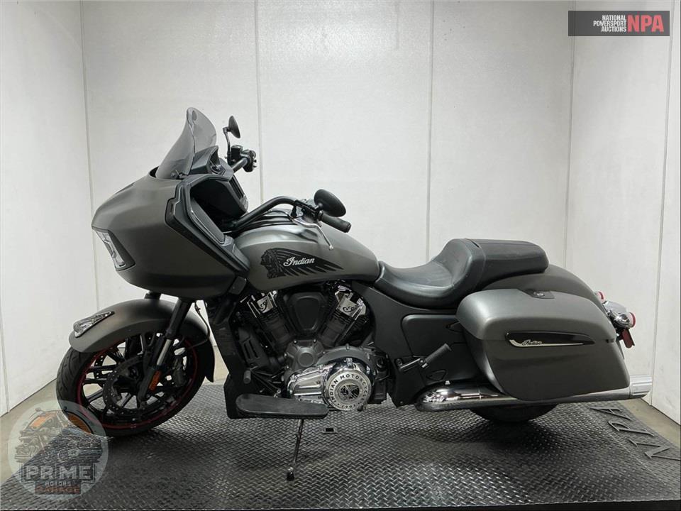 2023 Indian Motorcycle CHALLENGER (SMOKE) — фото 3